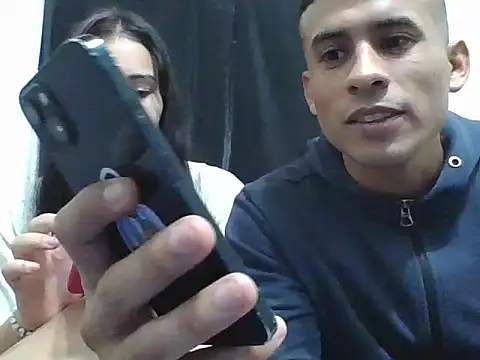 Show modela miasex17 na web-kameri