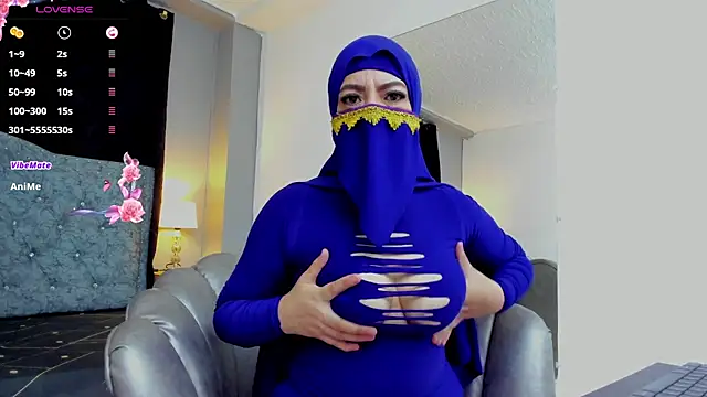 aisha_66's Webcam Show