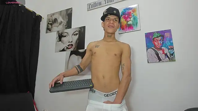 Show modela big_hot_boy_ na web-kameri
