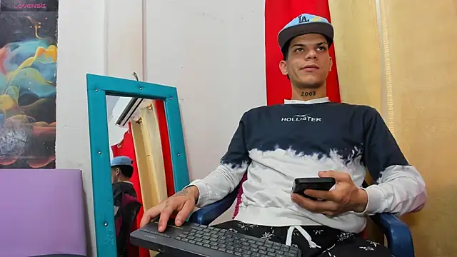 big_hot_boy_ webkamerás műsora