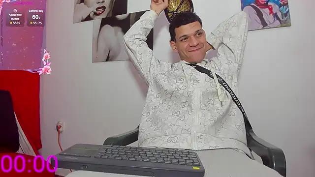 big_hot_boy_'s Webcam Show
