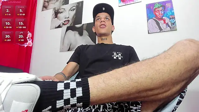 big_hot_boy_ webkamerás műsora