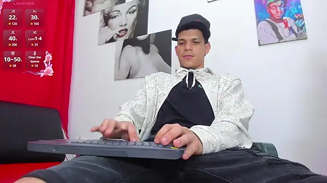 Pertunjukan Kamera Web big_hot_boy_