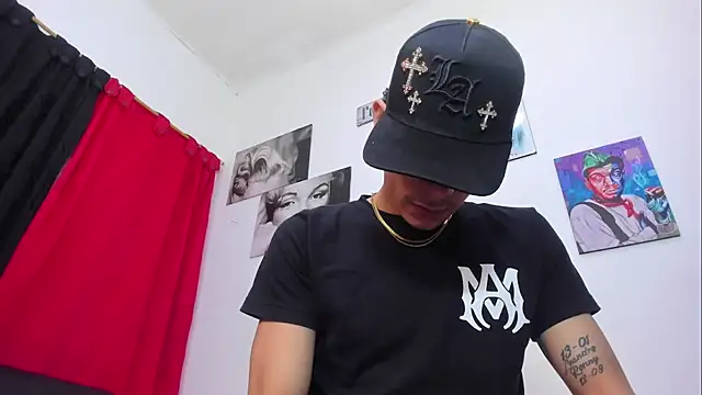 big_hot_boy_ 网络视讯表演
