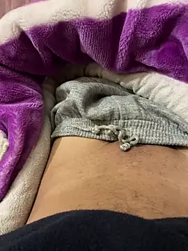 iRealYFuckGood Webcam show