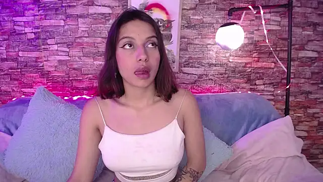 bellanovacs' Live XXX Chat