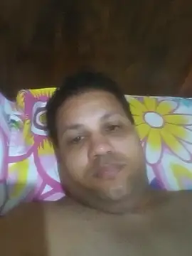 Show modela BustlingShirt na web-kameri