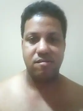 Show modela BustlingShirt na web-kameri