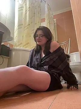 TrishaMoons Adlı Modelin Canlı XXX Sohbeti