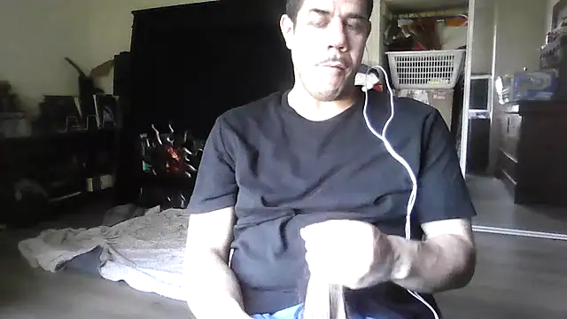 toosexy4myshirt Show in webcam