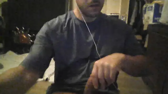 toosexy4myshirt: διαδικτυακό σόου στην κάμερα