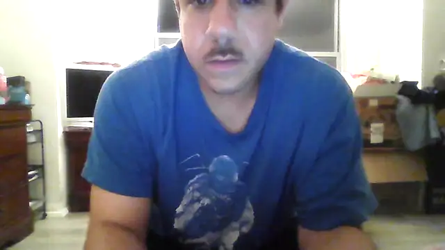 toosexy4myshirt: διαδικτυακό σόου στην κάμερα