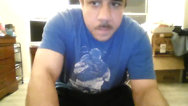 הופעת וובקאם של toosexy4myshirt
