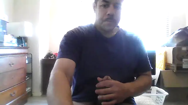 toosexy4myshirt: διαδικτυακό σόου στην κάμερα