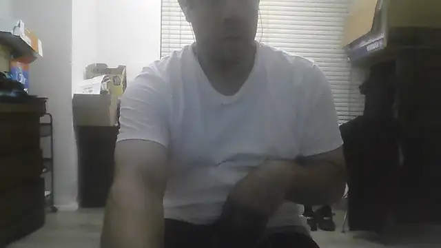 toosexy4myshirt Show in webcam