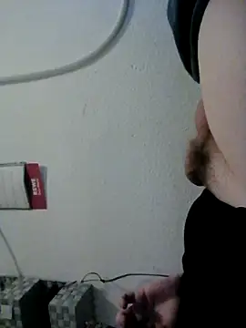 niklashat20cm Webcam Show