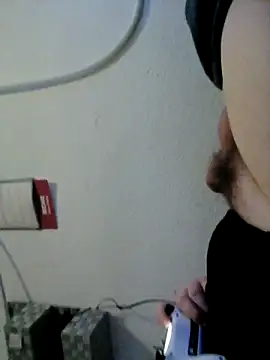 niklashat20cm Webcam Show
