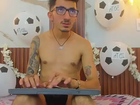 Show modela DylanAnderson1 na web-kameri
