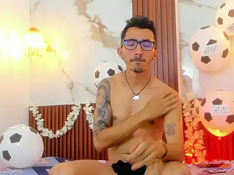 Pokazy przed kamerką – DylanAnderson1