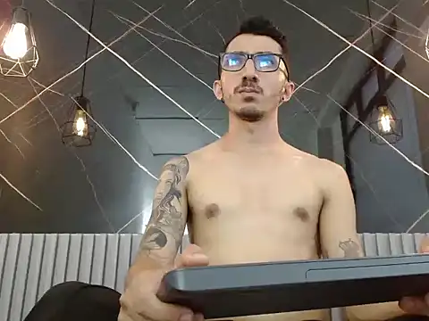 DylanAnderson1 – webcam-show