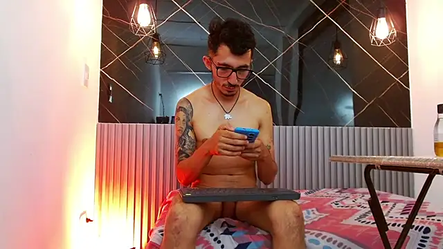 Show modela DylanAnderson1 na web-kameri