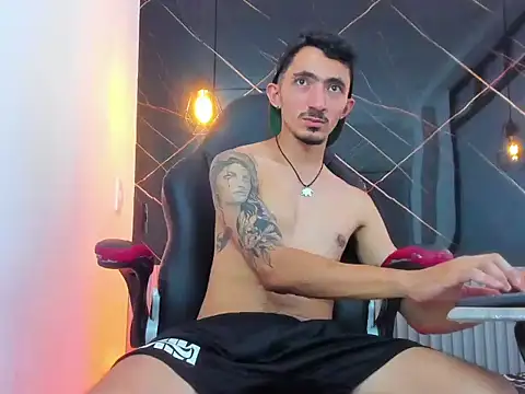 DylanAnderson1 Show Webcam