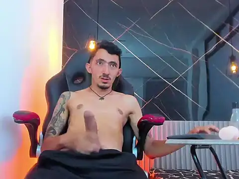 Pokazy przed kamerką – DylanAnderson1