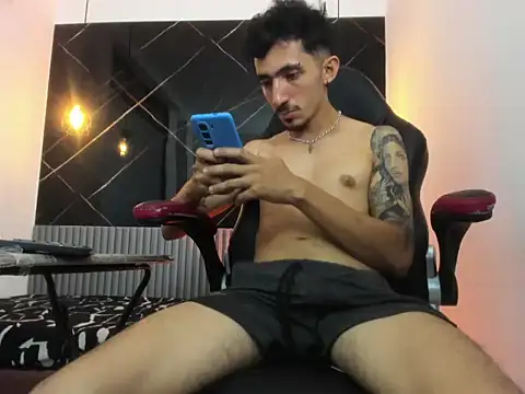 DylanAnderson1's Webcam Show