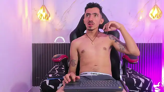 DylanAnderson1 Show Webcam