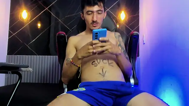 DylanAnderson1 Show in webcam