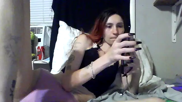 mistresskitty_magic's Webcam Show