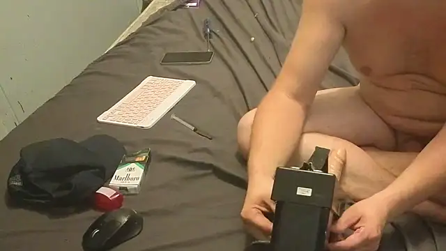 butttslut Show in webcam