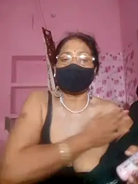 YAMUNA_033 Show Webcam