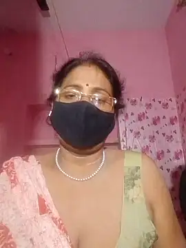 YAMUNA_033's Webcam Show