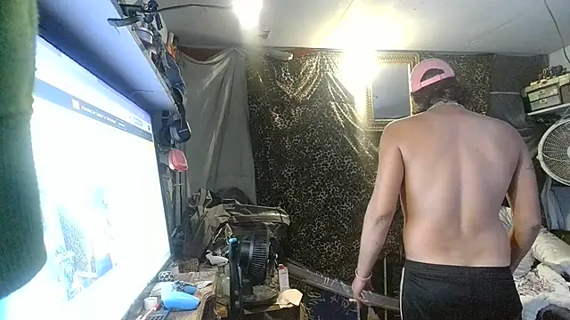 CrowdedAmbrosia8 Webcamshow