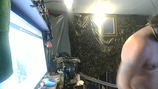 CrowdedAmbrosia8 – webcam-show