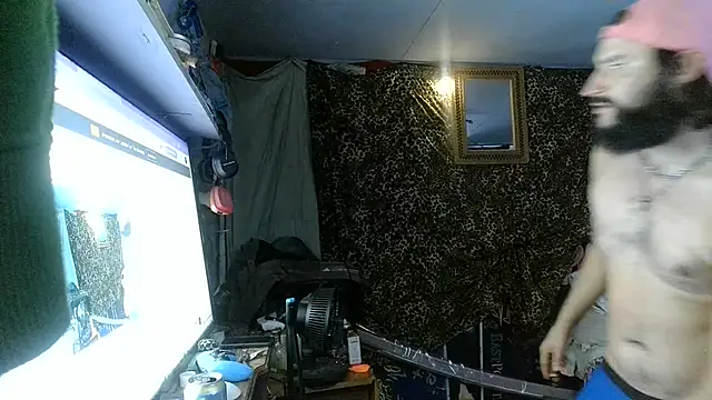 CrowdedAmbrosia8 Webcam-Show