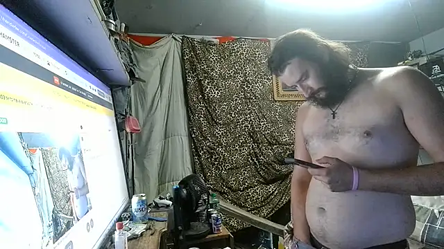 CrowdedAmbrosia8 Show in webcam