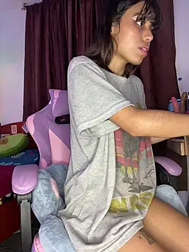 freya_sama2 Show in webcam
