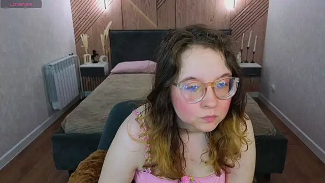 Chatroom XXX en direct de Aleks-casterrr
