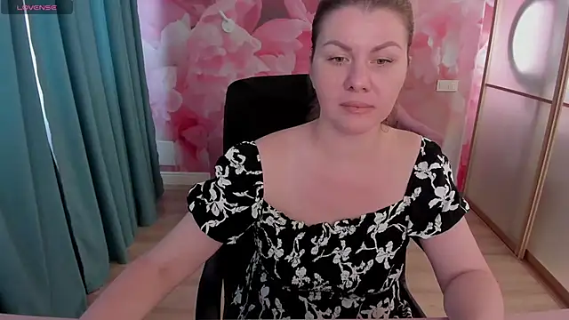 LunaKissesx Webcam-Show
