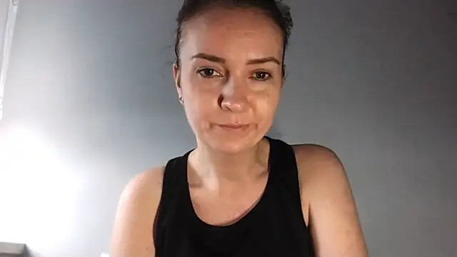 XXX chat uživo modela JenniferAlone