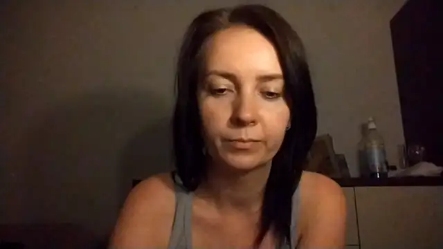 Show modela JenniferAlone na web-kameri
