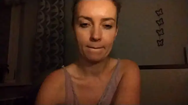 Chat +18 de JenniferAlone ao vivo