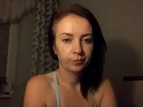 JenniferAlone Adlı Modelin Canlı XXX Sohbeti