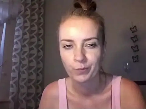 JenniferAlone's Live XXX Chat