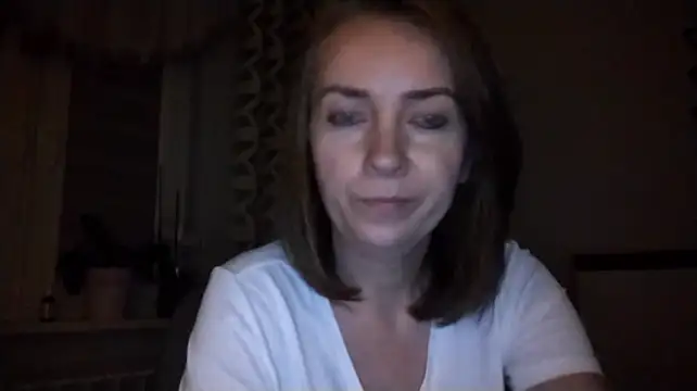 JenniferAlone Chat XXX in diretta