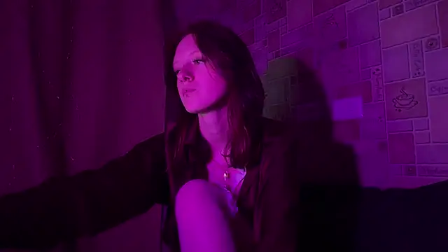 Catherine19Hunt élő XXX-chatje