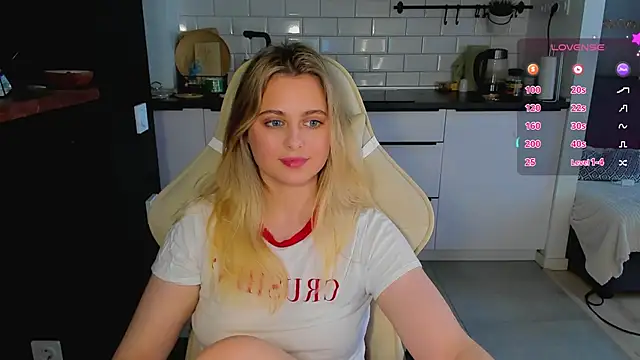 blonde_kellyy Chat XXX in diretta
