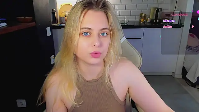 Chatroom XXX en direct de blonde_kellyy